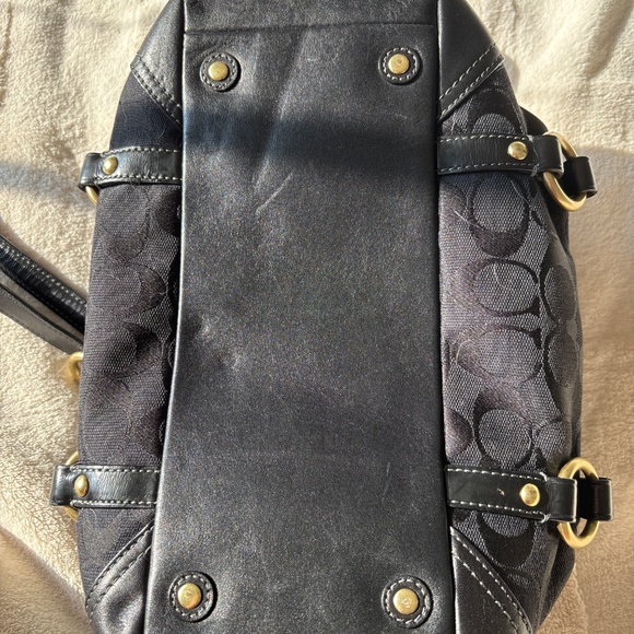 Coach Shoulder Bag 10630 - Picture 6 of 10